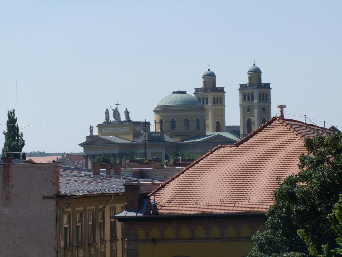 Minaret Apartman Eger Exterior foto